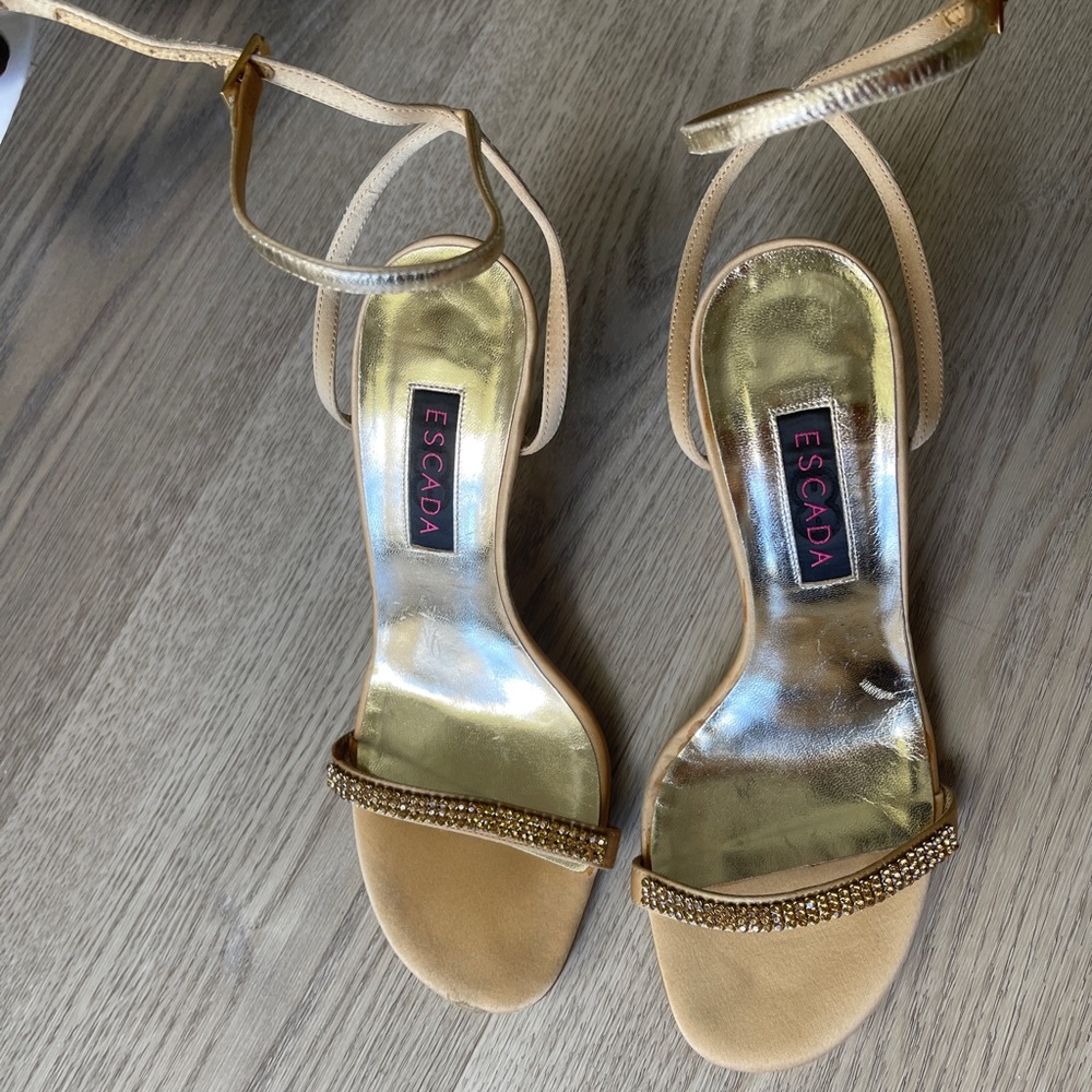 Escada dressy shoes Size 6 or 35 1/2